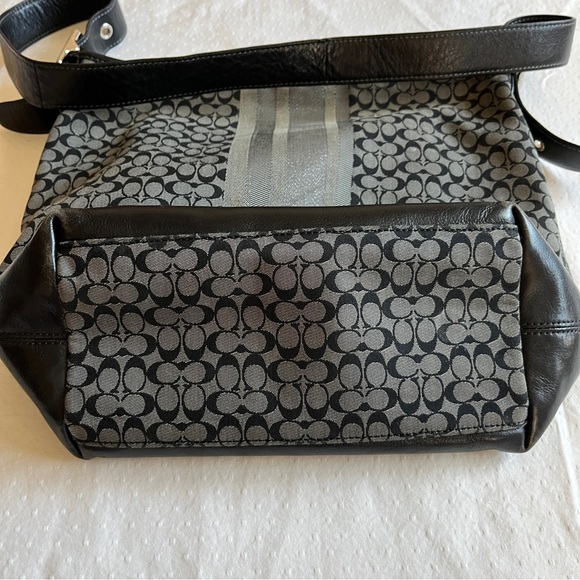 Coach leather and fabric bag - Picture 5 of 13